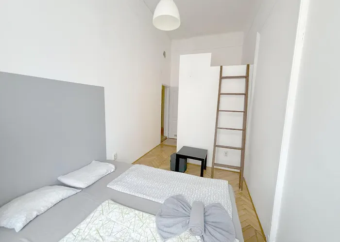 بيت ضيافة Synagouge Astoria