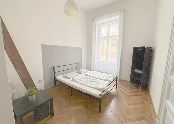 Synagouge Astoria بيت ضيافة