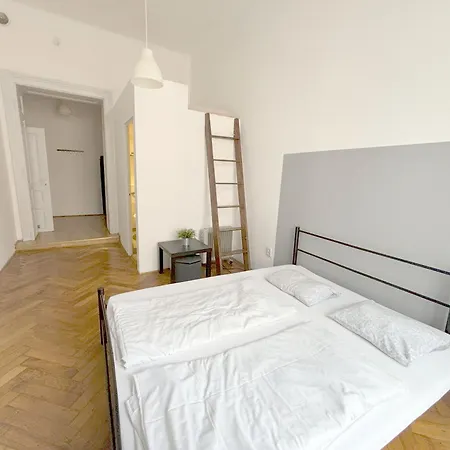 Synagouge Astoria 3*